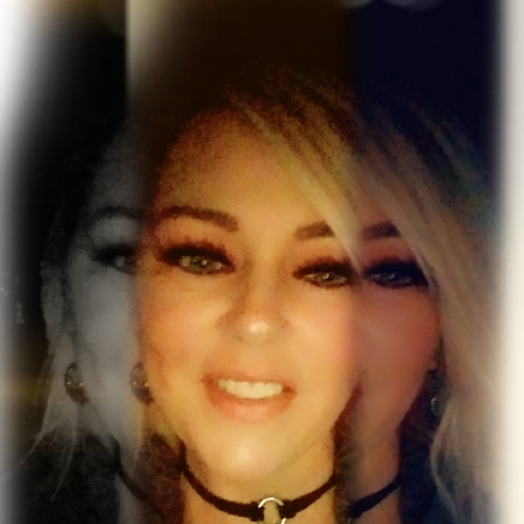 Meet your Posher, Raegan - Picture 3 of 6